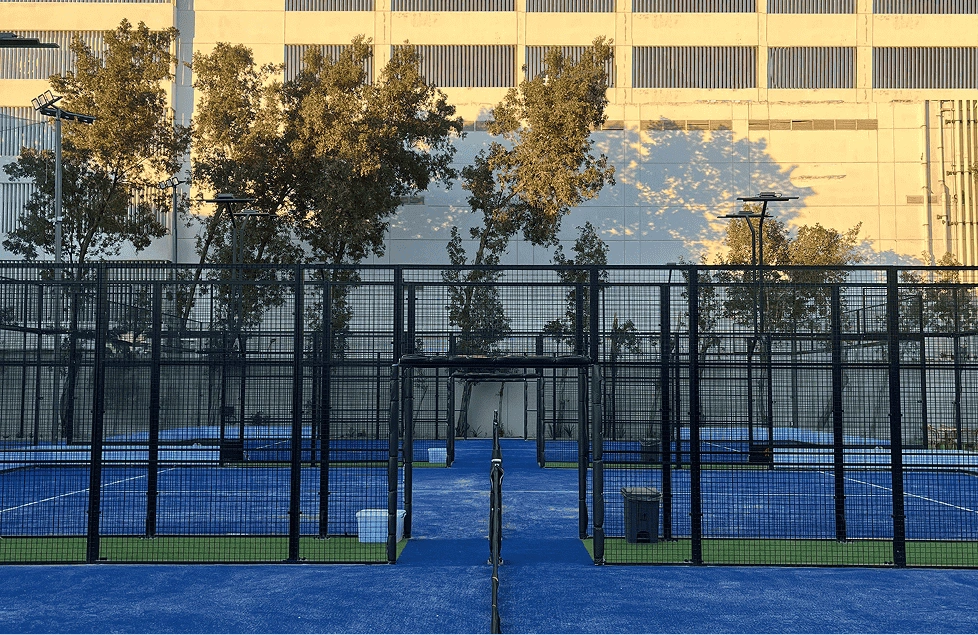 Cross Court-silder-1